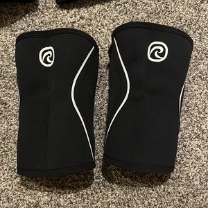 Rehband XL 3mm knee sleeves